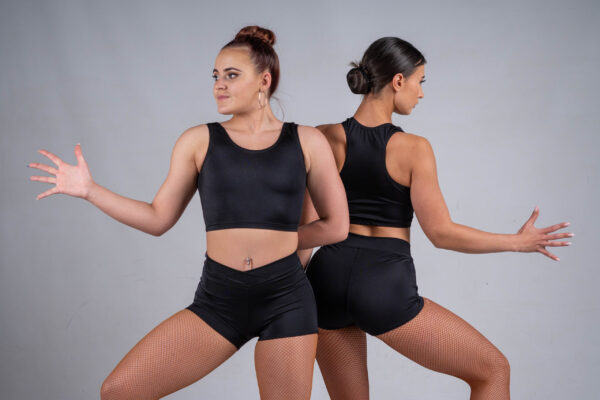 Broad racer back crop top with V-waist shorts
