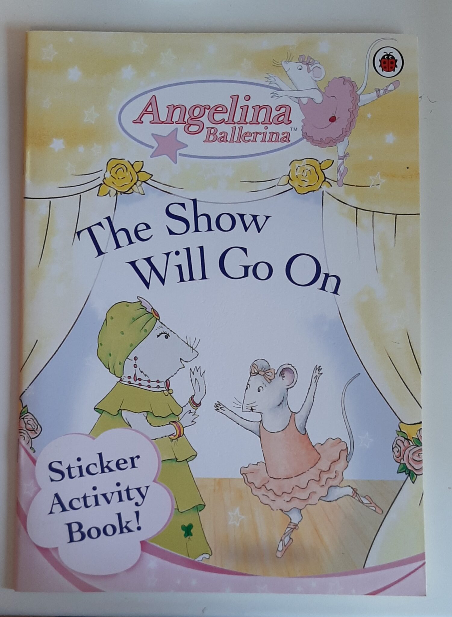 Angelina – The Show will go on
